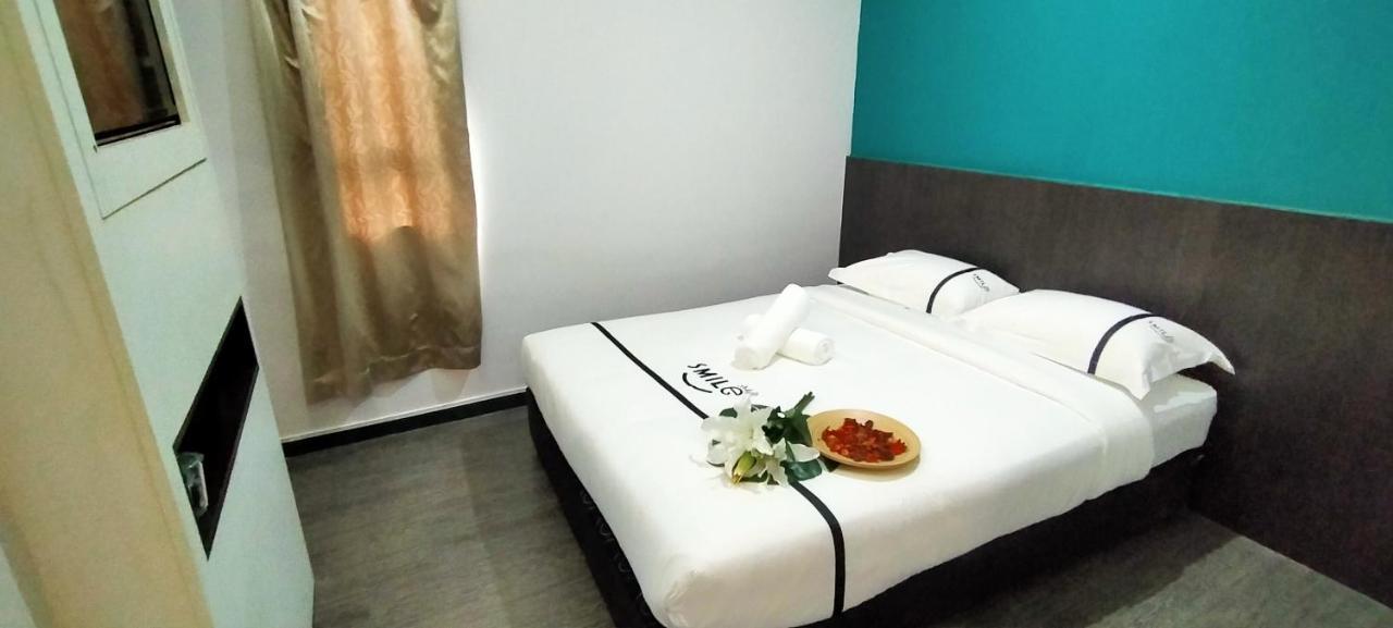 Smile Hotel Petaling Jaya Ss2 Экстерьер фото
